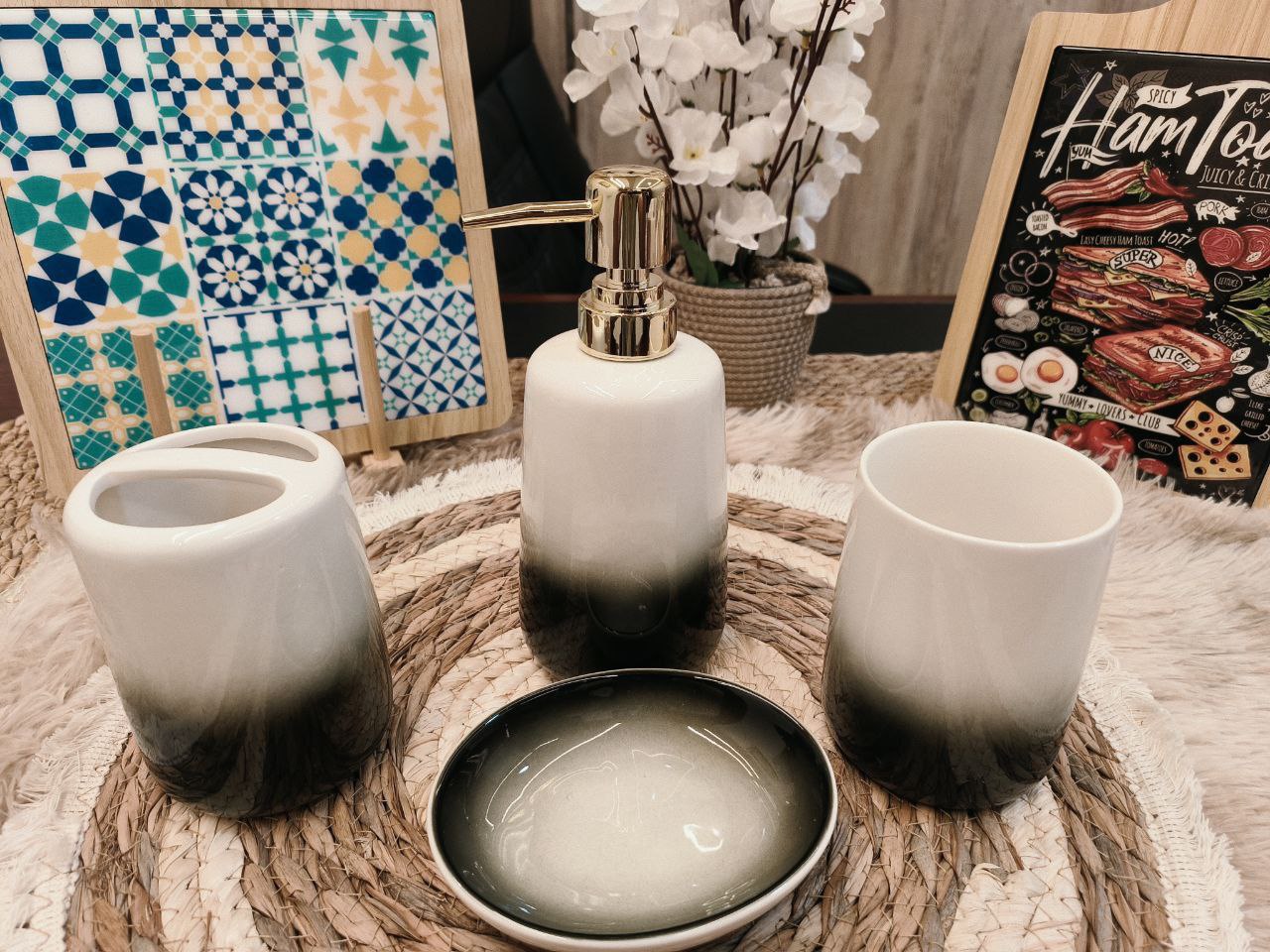 Procelain Bathroom Set